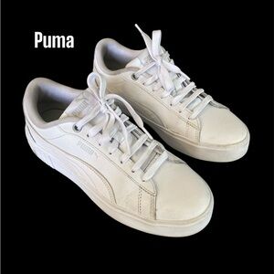 Puma Smash Platform Shoe Womens 8
White Soft Foam Comfort Chunky